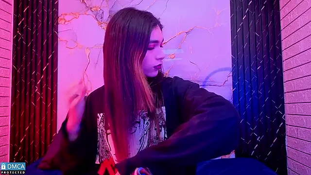 MaeveKuro online show from March 7, 2026, 3:03 am