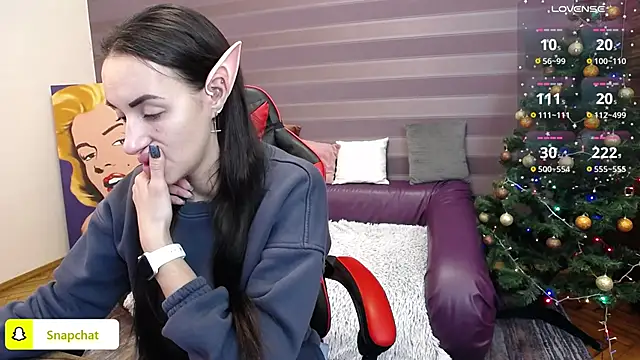 Snapshot of JenniferStone chatting on January 4, 2025, 6:52 am JenniferStone online show from January 4, 2025, 6:52 am