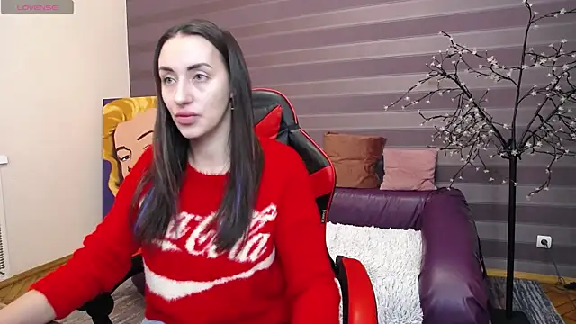 Snapshot of JenniferStone chatting on February 4, 2025, 7:29 am JenniferStone online show from February 4, 2025, 7:29 am