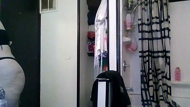 mrstoxox4594 online show from September 21, 2025, 3:24 pm