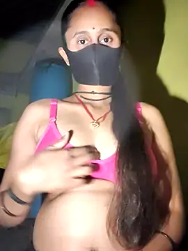 Snapshot of Divya_Chandok chatting on December 5, 2025, 7:39 am Divya Chandok online show from December 5, 2025, 7:39 am