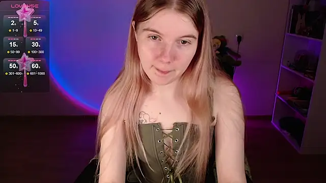 Strawberry juli online show from March 21, 2026, 3:26 pm