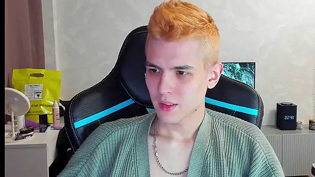 TravisRevas online show from March 5, 2025, 7:49 pm