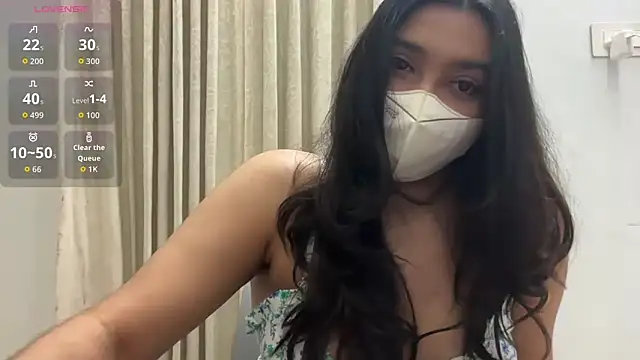 Snapshot of oviyakalra chatting on September 23, 2025, 8:12 pm oviyakalra online show from September 23, 2025, 8:12 pm