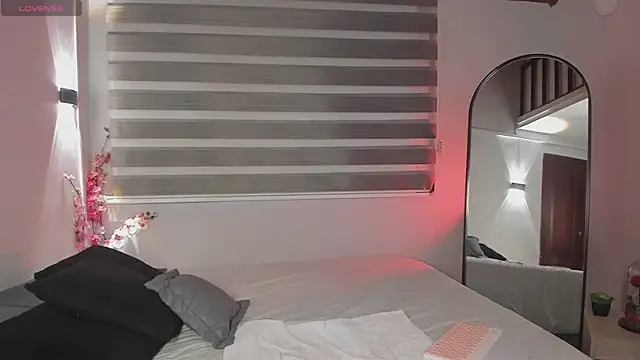 sweet obsession   online show from October 11, 2025, 8:07 pm