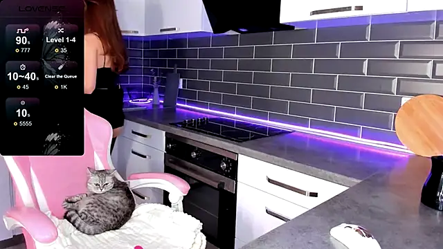 EmmaVictori1 online show from November 7, 2025, 6:46 am