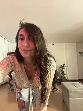 Sophie Restrepo online show from December 17, 2025, 3:12 am