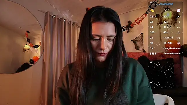 miaoconell online show from October 28, 2025, 8:33 pm