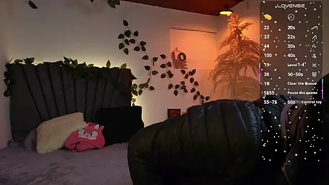 Snapshot of miaoconell chatting on February 19, 2026, 10:06 pm miaoconell online show from February 19, 2026, 10:06 pm