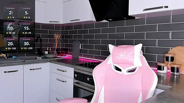 Snapshot of ShaiyaMinn3 chatting on March 17, 2025, 9:13 pm ShaiyaMinn3 online show from March 17, 2025, 9:13 pm