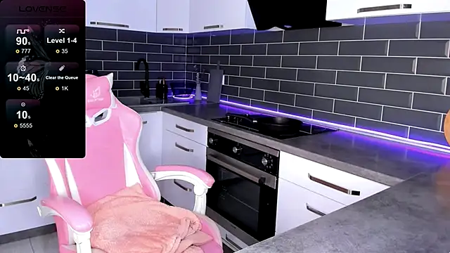 Snapshot of ShaiyaMinn3 chatting on November 11, 2025, 9:48 pm ShaiyaMinn3 online show from November 11, 2025, 9:48 pm