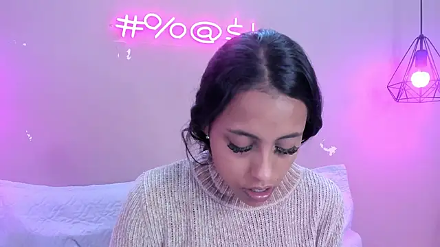 Snapshot of alahia_betancurx chatting on March 7, 2025, 11:40 am alahia betancurx online show from March 7, 2025, 11:40 am