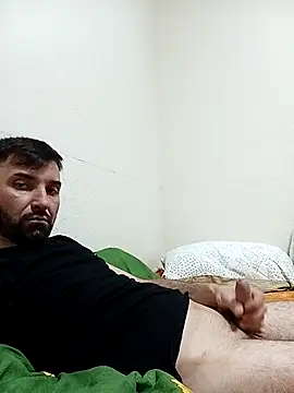 Snapshot of Max2025P chatting on November 18, 2025, 10:25 pm Max2025P online show from November 18, 2025, 10:25 pm