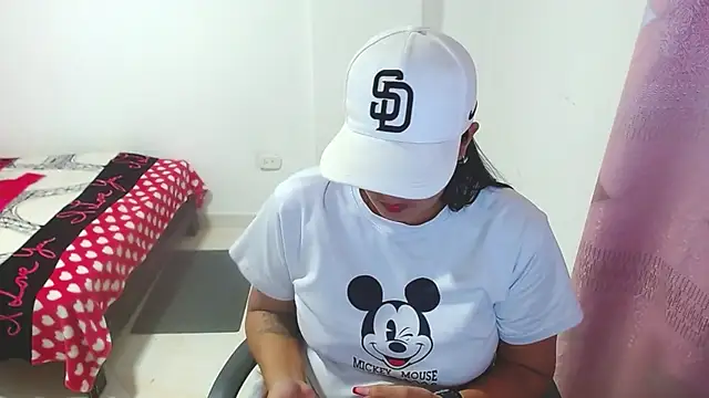 astrii 33 online show from March 4, 2025, 7:11 pm