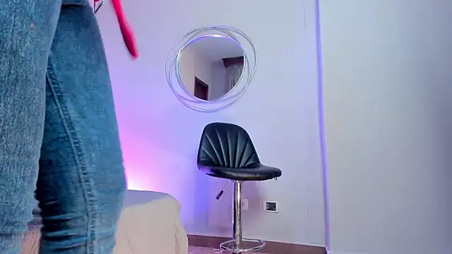 SeleneLujan online show from February 5, 2026, 11:59 am