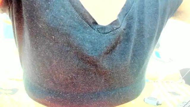 loverisu-coral online show from March 20, 2025, 1:02 am