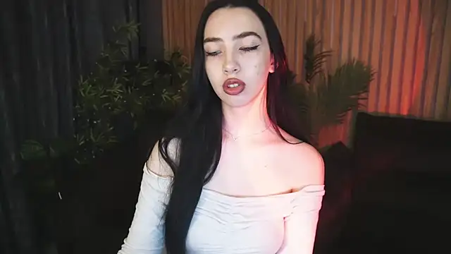 WildKittenX  online show from November 10, 2025, 6:45 am