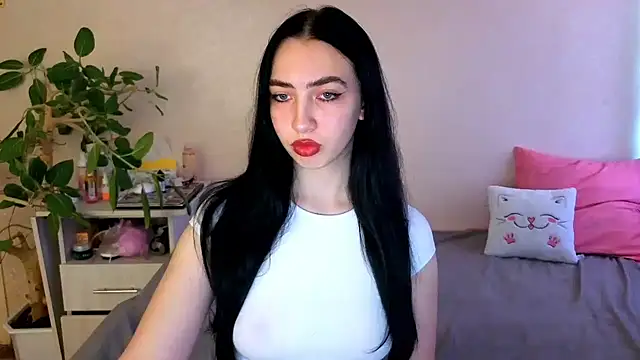 WildKittenX  online show from June 1, 2026, 4:14 am