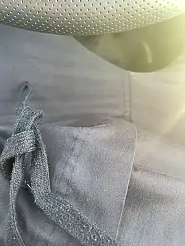 Smallcoco26 online show from March 18, 2025, 3:21 pm