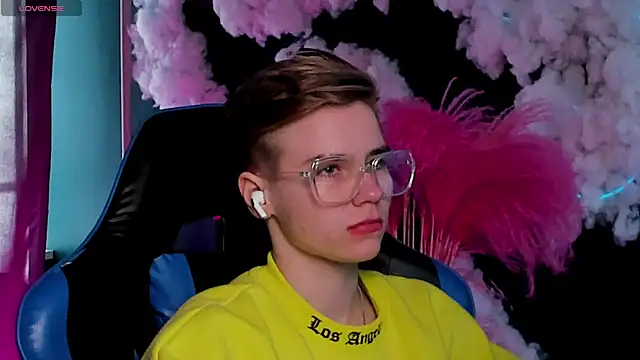 Jean Wilsons online show from April 17, 2026, 11:13 am