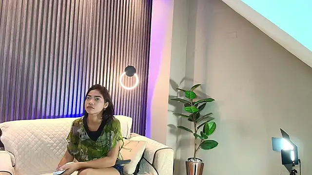 mary cute9 online show from March 10, 2025, 12:15 pm