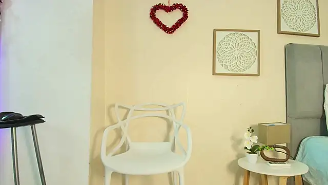 mary cute9 online show from March 26, 2026, 12:11 pm