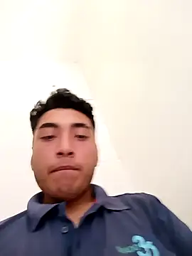 crisssalazar online show from April 14, 2026, 6:25 pm