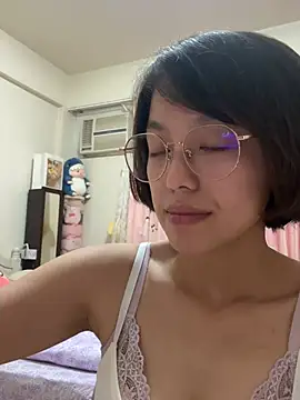 ladypaggy online show from May 13, 2026, 3:31 pm