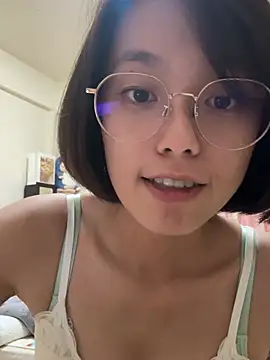 ladypaggy online show from July 13, 2026, 2:42 pm