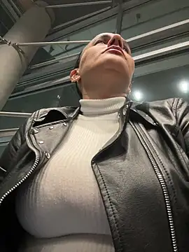 Sara Charmy online show from March 19, 2026, 9:13 am