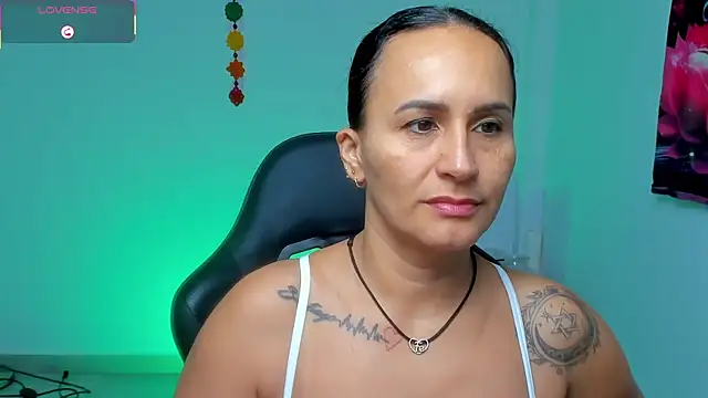 Snapshot of Sara_Charmy chatting on May 13, 2026, 11:07 am Sara Charmy online show from May 13, 2026, 11:07 am