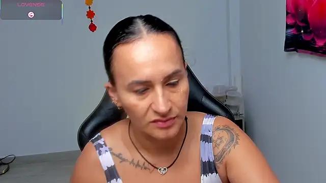 Snapshot of Sara_Charmy chatting on May 17, 2026, 11:39 am Sara Charmy online show from May 17, 2026, 11:39 am