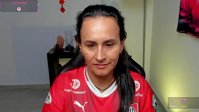 Snapshot of Sara_Charmy chatting on May 30, 2026, 11:57 pm Sara Charmy online show from May 30, 2026, 11:57 pm