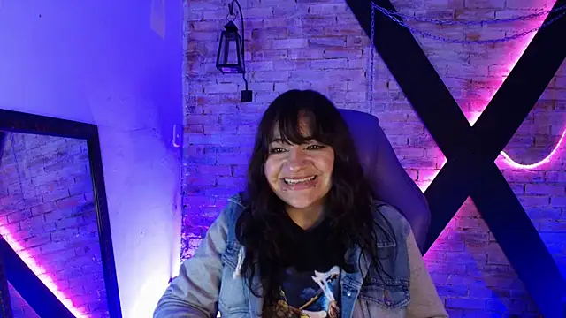 TaraTaylorr online show from March 22, 2025, 6:00 am