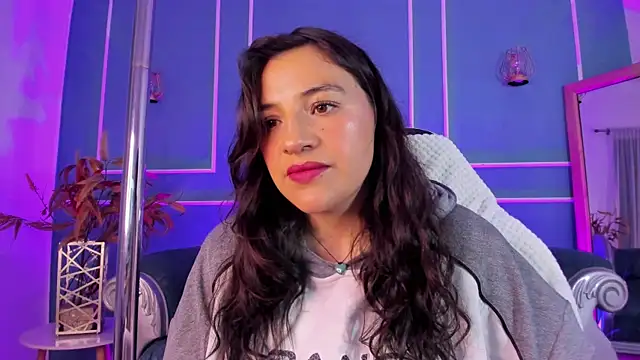 TaraTaylorr online show from September 18, 2025, 2:13 am