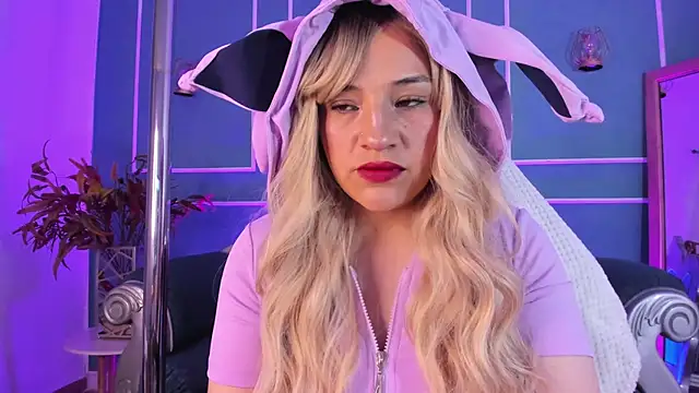 TaraTaylorr online show from October 6, 2025, 2:09 am