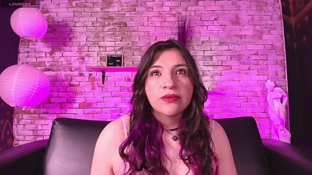 TaraTaylorr online show from November 15, 2025, 7:10 pm