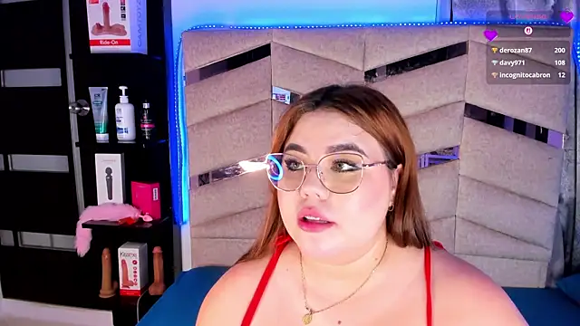 Snapshot of MadissonLee__ chatting on May 19, 2026, 10:16 pm MadissonLee online show from May 19, 2026, 10:16 pm