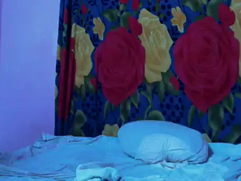 Ladyzee25 online show from February 13, 2026, 4:58 pm