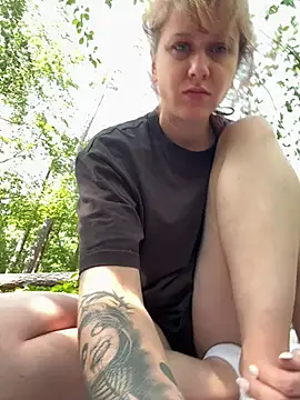 SweetSeraphine online show from July 26, 2026, 2:24 pm