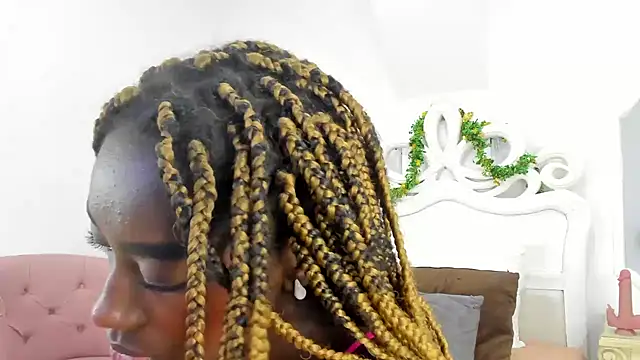 Snapshot of SamantaMarquez chatting on March 18, 2025, 7:31 pm SamantaMarquez online show from March 18, 2025, 7:31 pm