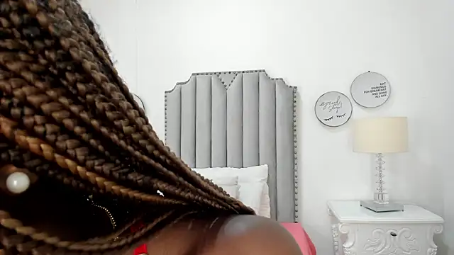 Snapshot of SamantaMarquez chatting on October 3, 2025, 8:06 pm SamantaMarquez online show from October 3, 2025, 8:06 pm