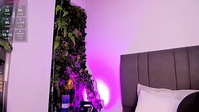 Fernanda liie  online show from February 27, 2026, 12:16 pm