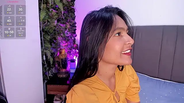 Fernanda liie  online show from March 3, 2026, 12:55 pm