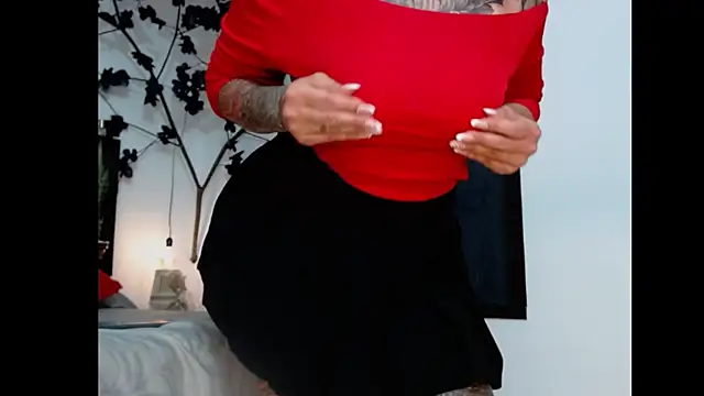 Snapshot of Sara_Valkyri chatting on March 12, 2025, 9:24 pm Sara Valkyri online show from March 12, 2025, 9:24 pm