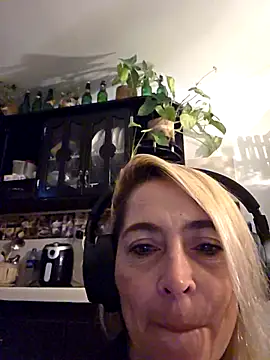 Snapshot of Sara_Valkyri chatting on September 13, 2025, 11:37 pm Sara Valkyri online show from September 13, 2025, 11:37 pm