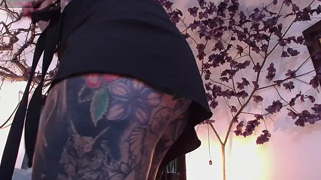 Snapshot of Sara_Valkyri chatting on October 5, 2025, 2:32 am Sara Valkyri online show from October 5, 2025, 2:32 am