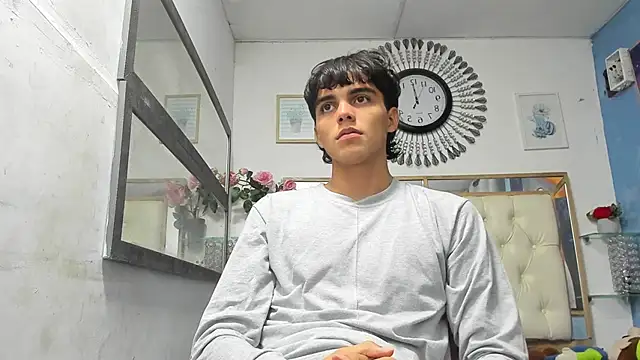 Snapshot of heiker_ chatting on March 15, 2025, 2:46 am heiker online show from March 15, 2025, 2:46 am