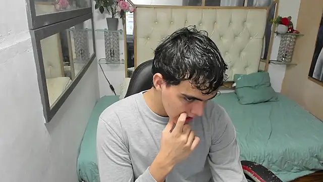 Snapshot of heiker_ chatting on September 27, 2025, 2:38 am heiker online show from September 27, 2025, 2:38 am