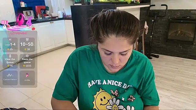 Layla- online show from July 28, 2026, 1:21 pm